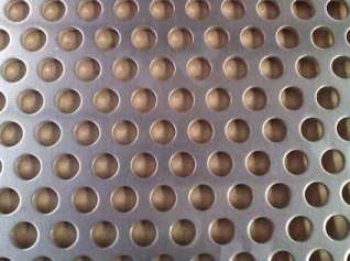 電鍍(dù)鋅沖孔(kǒng)網的相(xiang)關知識(shí)