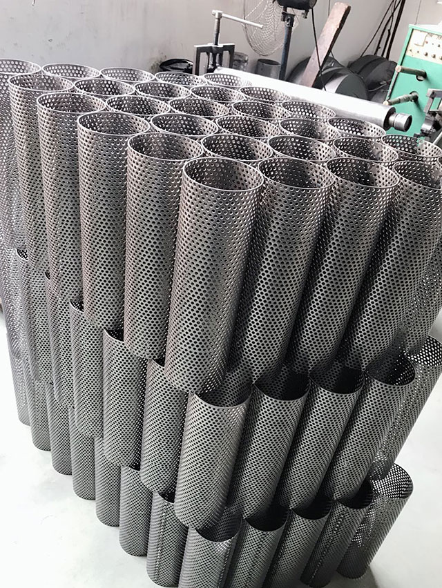 直縫沖孔(kong)焊管廠家直銷