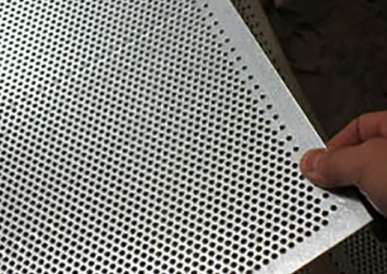不鏽鋼沖孔(kǒng)網對模具的(de)要求非常嚴(yan)格
