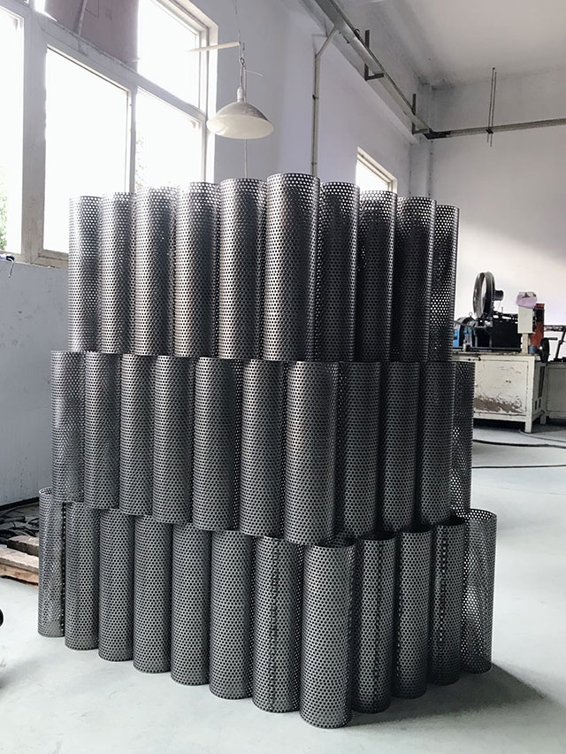 直(zhi)縫沖孔焊(han)管