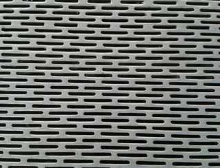 沖孔網加(jiā)工時使用切割液(ye)的原因