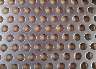 沖孔(kǒng)網在加工(gong)時爲什麽(me)要塗切割(ge)液